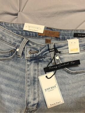 Judy Blue Light Denim Slim Bootcut Jeans